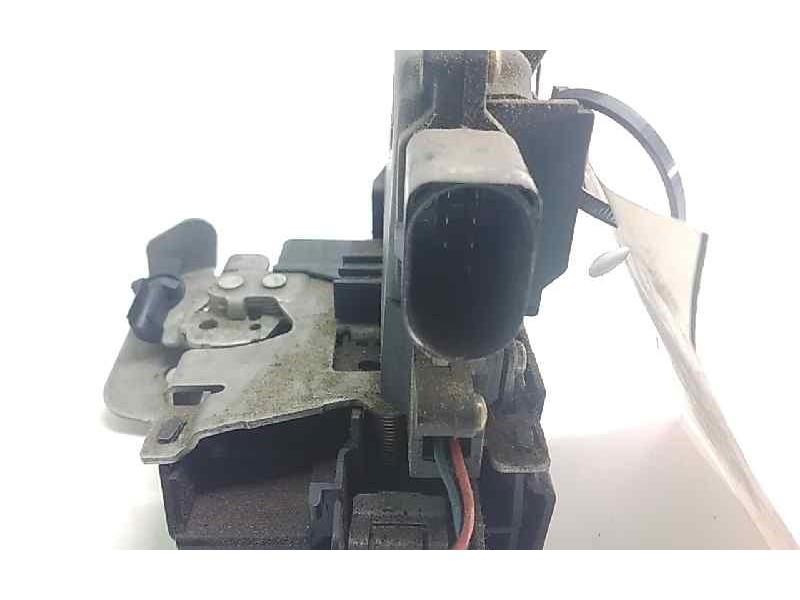 Recambio de cerradura puerta trasera derecha para audi a4 avant (8e) 2.5 tdi (120kw) referencia OEM IAM 8E0839016C  