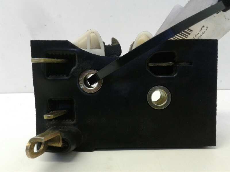 Recambio de cerradura puerta trasera derecha para audi 100 berlina (443) básico referencia OEM IAM 443839016M  