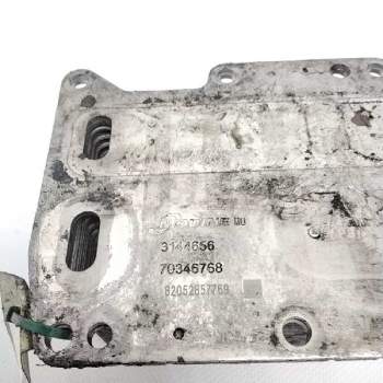 Recambio de enfriador aceite motor para renault trafic caja cerrada dci cat referencia OEM IAM 70346768  
