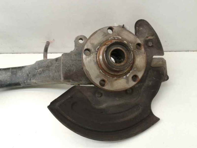 Recambio de mangueta delantera izquierda para volkswagen passat berlina (3b2) comfortline referencia OEM IAM 8D0407257 Y8772 