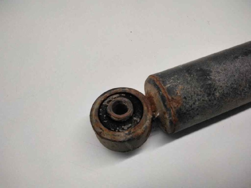 Recambio de amortiguador trasero para opel agila 1.2 16v cat (z 12 xe / lw4) referencia OEM IAM   123835