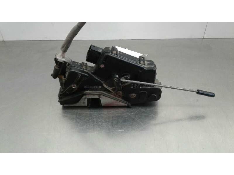 Recambio de cerradura puerta delantera derecha para bmw serie 3 berlina (e46) 330d referencia OEM IAM   