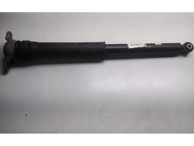 Recambio de amortiguador trasero derecho para mazda cx-30 referencia OEM IAM DGK928700  