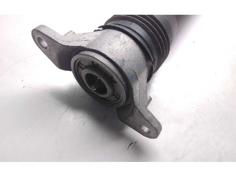 Recambio de amortiguador trasero derecho para mazda cx-30 referencia OEM IAM DGK928700  