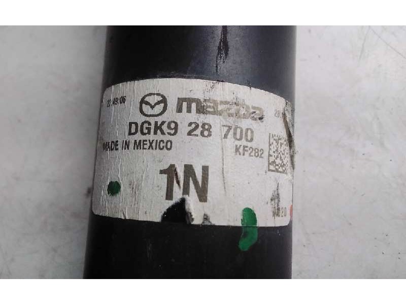 Recambio de amortiguador trasero derecho para mazda cx-30 referencia OEM IAM DGK928700  