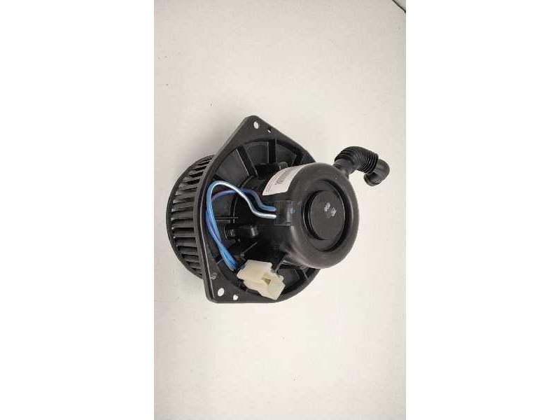 Recambio de motor calefaccion para nissan vanette cargo referencia OEM IAM 0130111154  