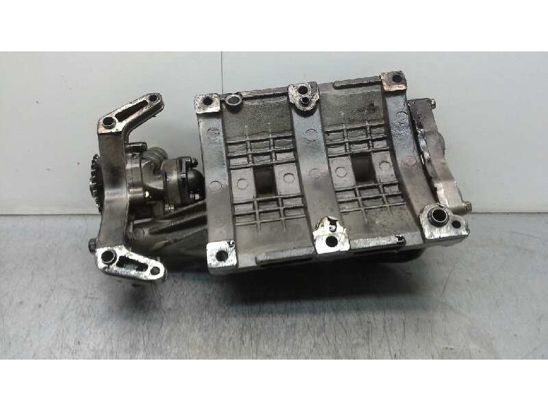 Recambio de bomba aceite para kia carnival td ls referencia OEM IAM   