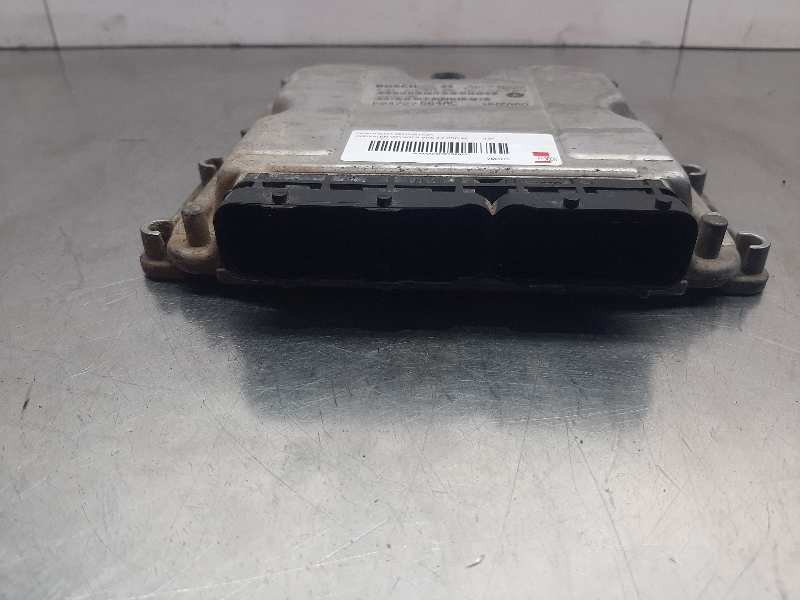 Recambio de centralita motor uce para chrysler voyager (rg) 2.5 crd se referencia OEM IAM 0281010814  