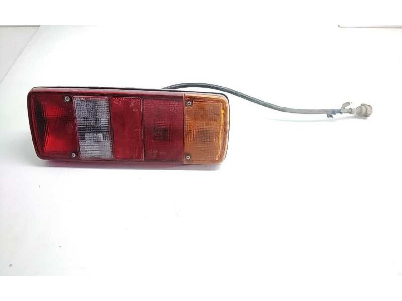 Recambio de piloto trasero derecho para nissan l-35 l-35.09 referencia OEM IAM   