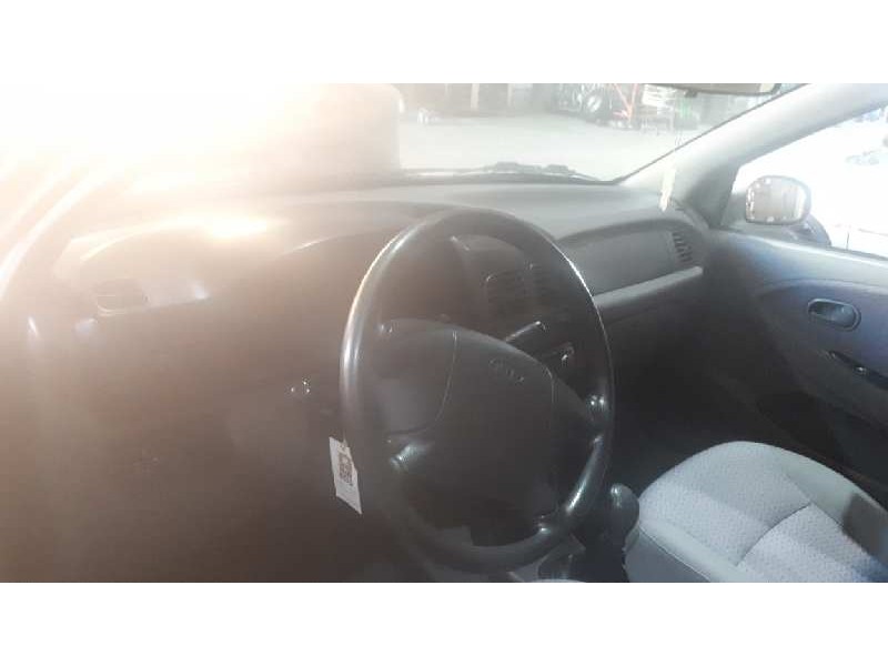 kia rio del año 2002