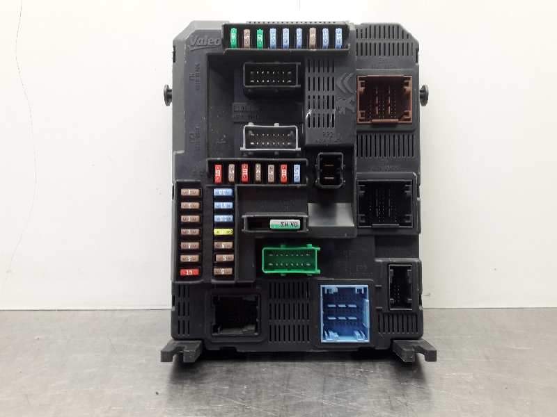 Recambio de caja fusibles para citroën c4 cactus shine referencia OEM IAM 9807531680  
