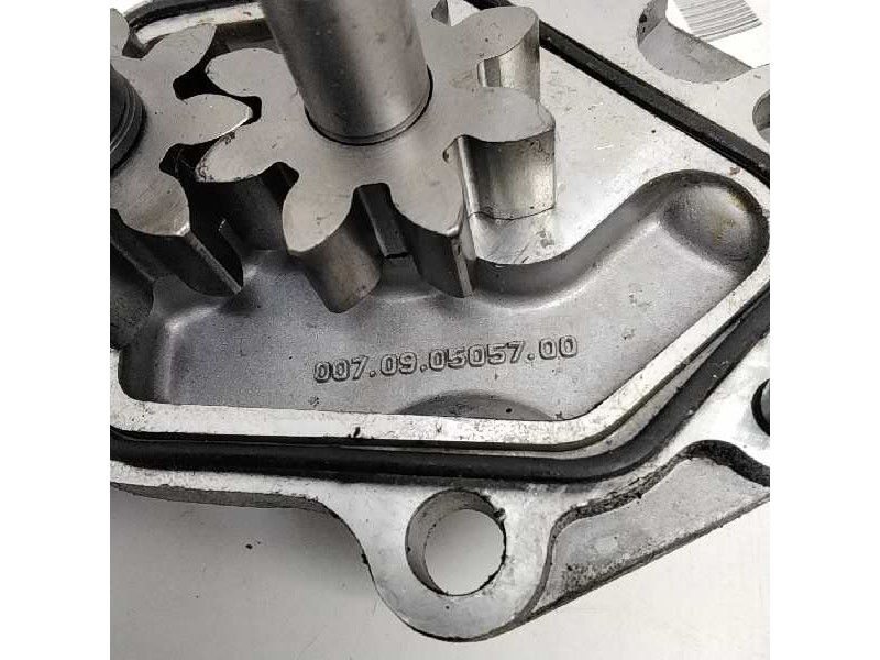 Recambio de bomba aceite para nissan terrano/terrano.ii (r20) 2.7 turbodiesel referencia OEM IAM   