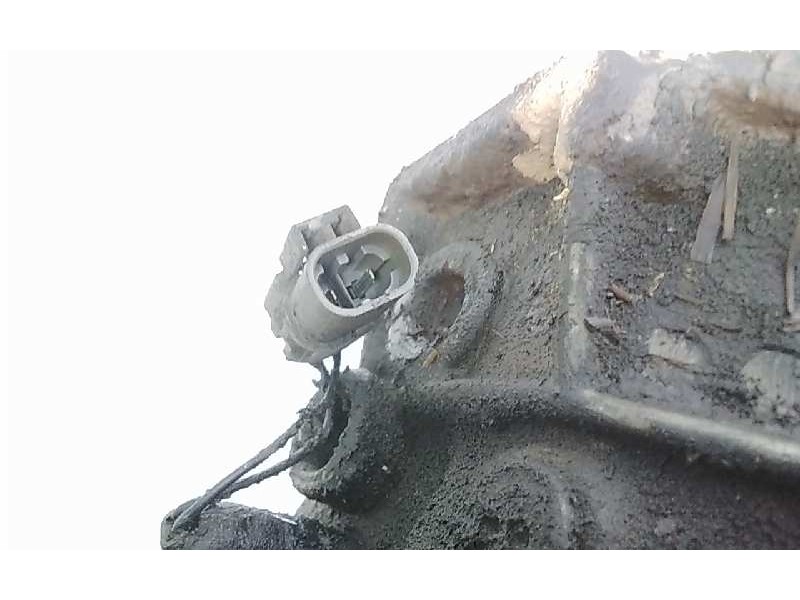 Recambio de campana caja cambios para nissan terrano (wd21) referencia OEM IAM 2832  