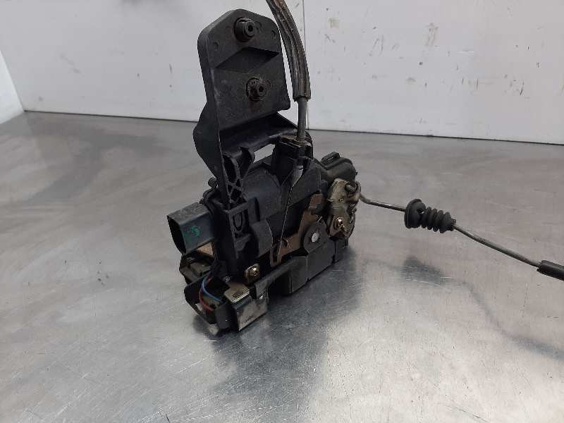 Recambio de cerradura puerta delantera derecha para volkswagen passat berlina (3b2) comfortline referencia OEM IAM 3B0885738EFKZ