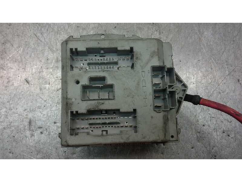 Recambio de caja fusibles para fiat punto berlina (188) 1.2 16v cat referencia OEM IAM 46766777  