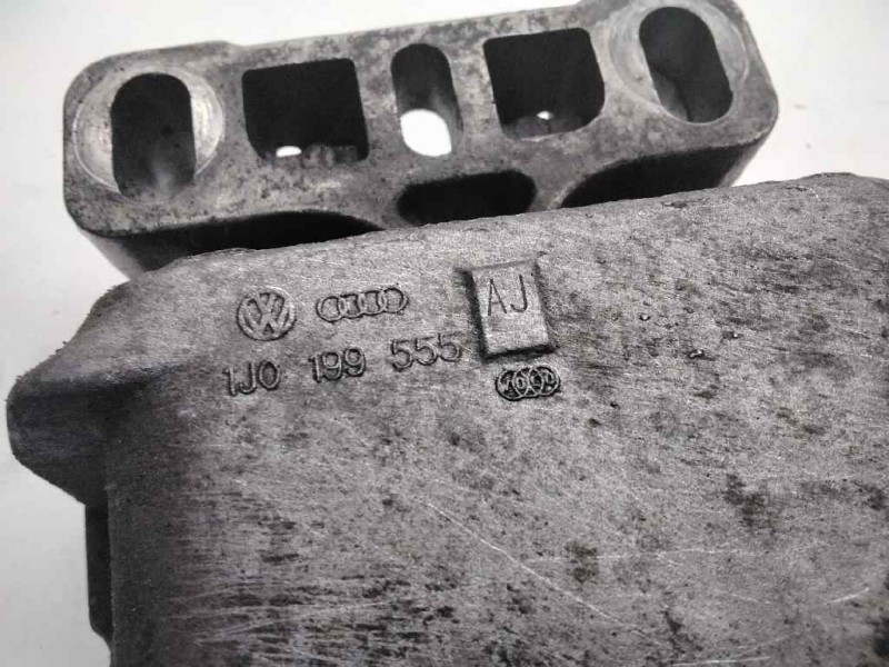 Recambio de soporte motor izquierdo superior para seat toledo (1m2) 1.9 tdi referencia OEM IAM 1J0199555AJ  