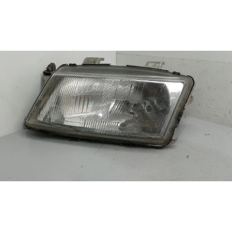 Recambio de faro izquierdo para saab 9-3 berlina 2.0 cat referencia OEM IAM   