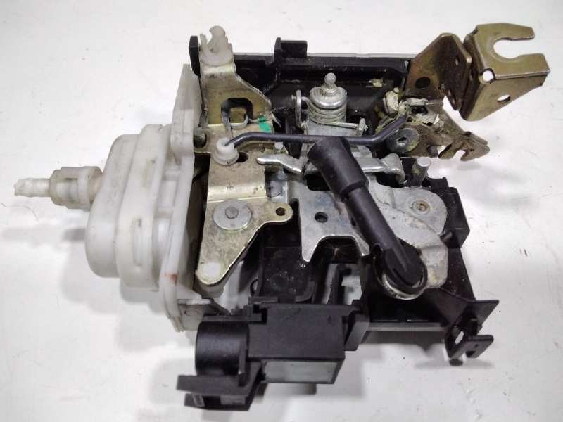 Recambio de cerradura puerta delantera derecha para audi a4 berlina (b5) 1.8 t referencia OEM IAM 8D1837016F  