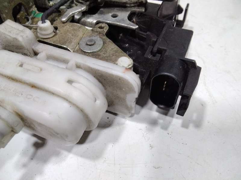 Recambio de cerradura puerta delantera derecha para audi a4 berlina (b5) 1.8 t referencia OEM IAM 8D1837016F  