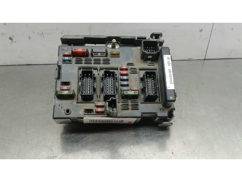 Recambio de caja fusibles para peugeot 307 (s1) xr referencia OEM IAM 9646405180  