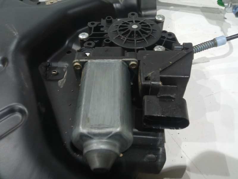 Recambio de elevalunas delantero derecho para audi a6 berlina (c4) 2.5 tdi referencia OEM IAM 050719603496  