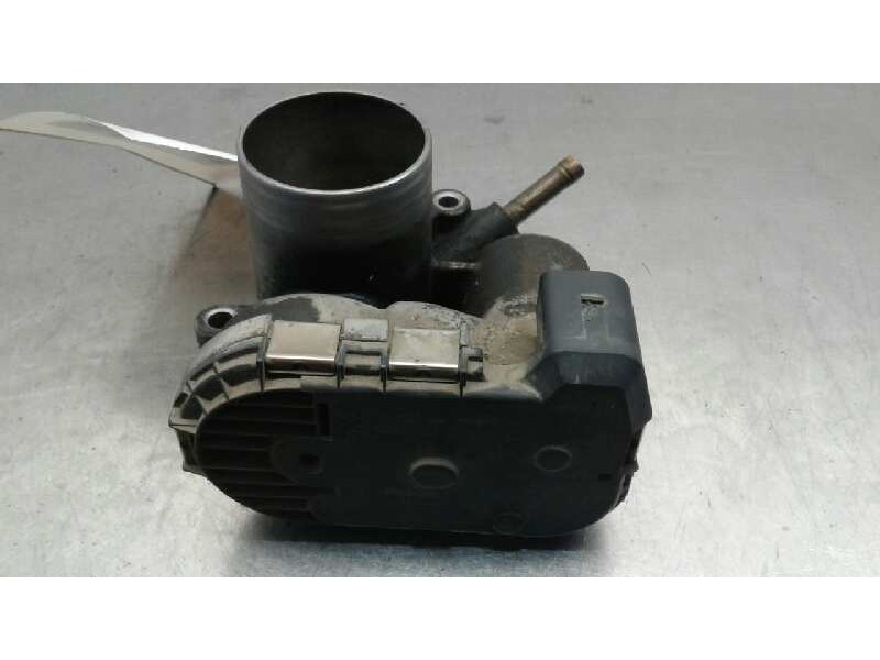 Recambio de cuerpo de mariposa para seat ibiza (6k1) select referencia OEM IAM 030133062A  