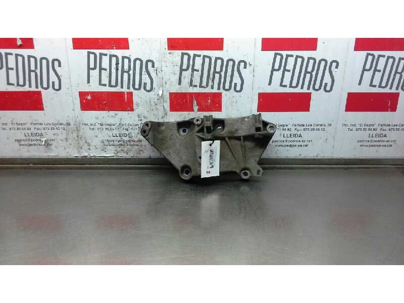 Recambio de soporte alternador para renault scenic ii confort dynamique referencia OEM IAM 8200100148  