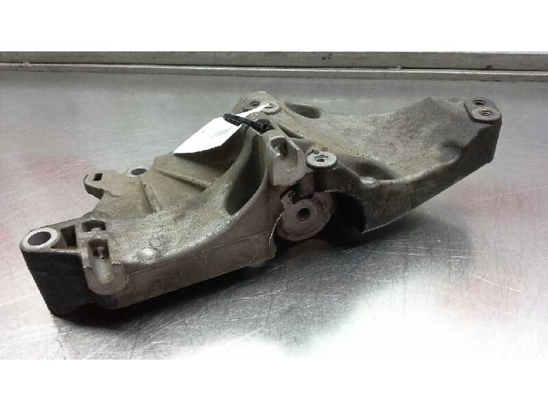 Recambio de soporte alternador para renault scenic ii confort dynamique referencia OEM IAM 8200100148  