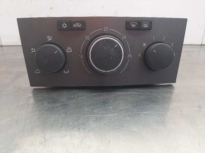 Recambio de mando climatizador para opel zafira b cosmo referencia OEM IAM 13231049  