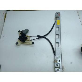 ELEVALUNAS DELANTERO DERECHO 807200008R 
