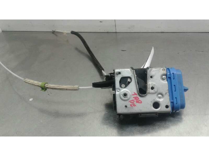 Recambio de cerradura puerta trasera derecha para audi a6 berlina (c4) 2.8 quattro referencia OEM IAM   