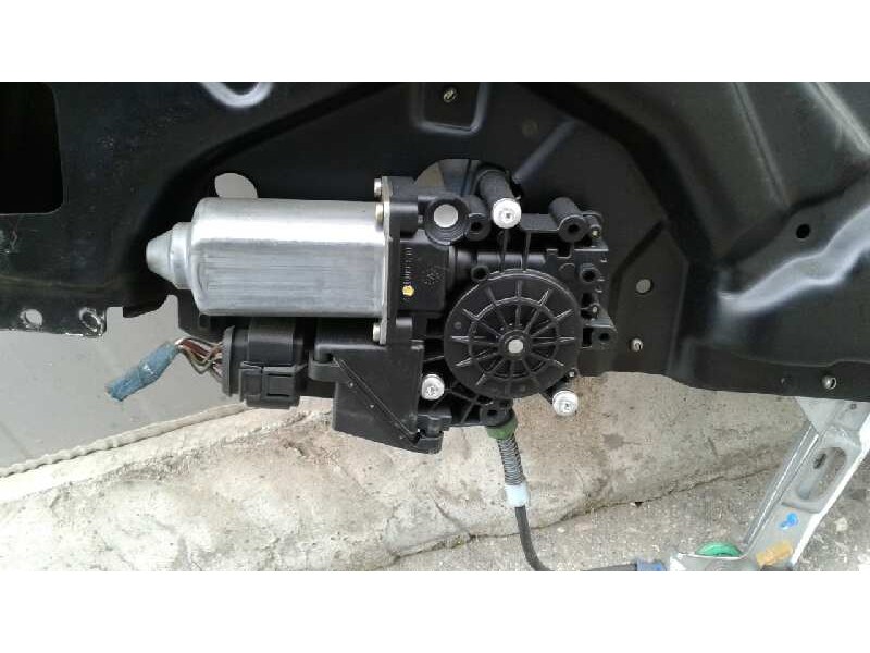 Recambio de elevalunas delantero derecho para audi a6 berlina (c4) 2.8 quattro referencia OEM IAM   