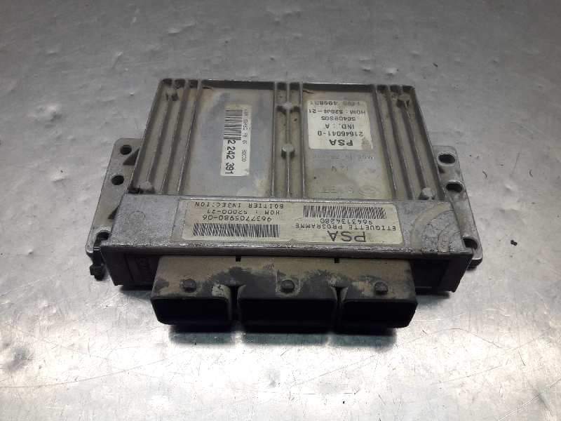 Recambio de centralita motor uce para citroën saxo 1.4 sx referencia OEM IAM 963770598006 216460410 9643134280