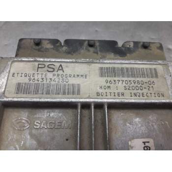 Recambio de centralita motor uce para citroën saxo 1.4 sx referencia OEM IAM 963770598006 216460410 9643134280