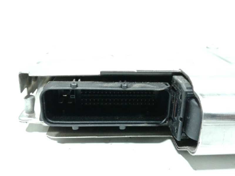Recambio de centralita motor uce para audi a4 berlina (8e) 2.0 referencia OEM IAM 8E0909557DV  
