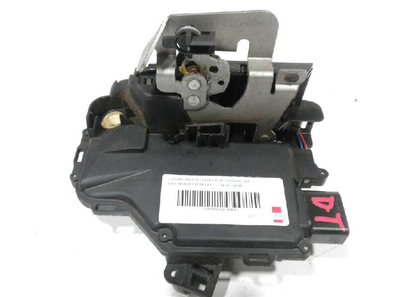 Recambio de cerradura puerta delantera izquierda para audi a4 berlina (8e) 2.0 referencia OEM IAM 401837015  