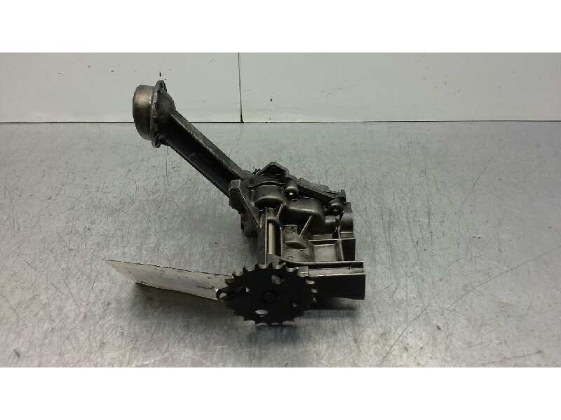 Recambio de bomba aceite para renault kangoo (f/kc0) privilege referencia OEM IAM   