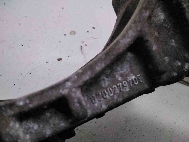 Recambio de soporte alternador para renault clio ii fase ii (b/cb0) authentique referencia OEM IAM 8200279705  