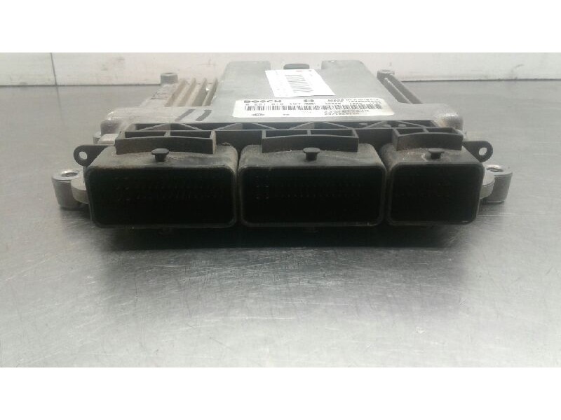 Recambio de centralita motor uce para renault trafic caja cerrada (ab 4.01) l1h1 caja cerrada, corto referencia OEM IAM 02810184