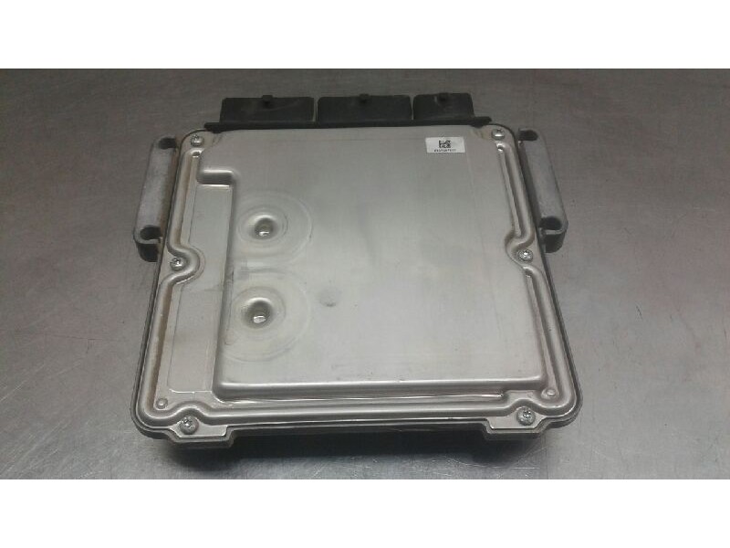 Recambio de centralita motor uce para renault trafic caja cerrada (ab 4.01) l1h1 caja cerrada, corto referencia OEM IAM 02810184