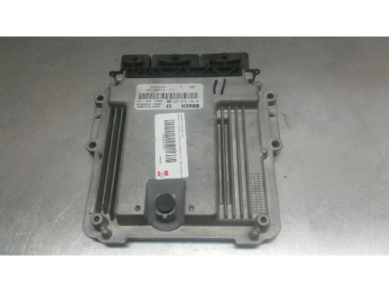Recambio de centralita motor uce para renault trafic caja cerrada (ab 4.01) l1h1 caja cerrada, corto referencia OEM IAM 02810184