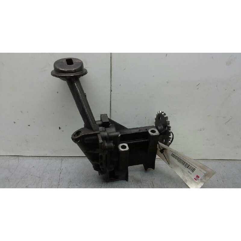 Recambio de bomba aceite para renault clio ii fase ii (b/cb0) confort expression referencia OEM IAM 7700600532  