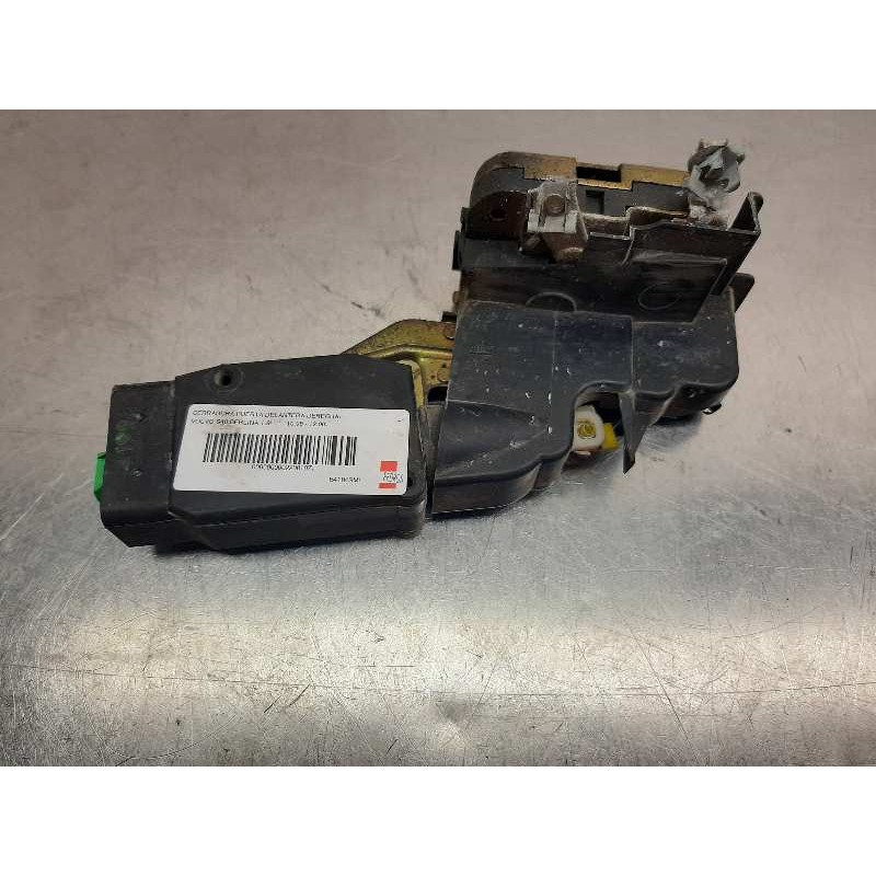 Recambio de cerradura puerta delantera derecha para volvo s40 berlina 1.8i referencia OEM IAM 30850808  