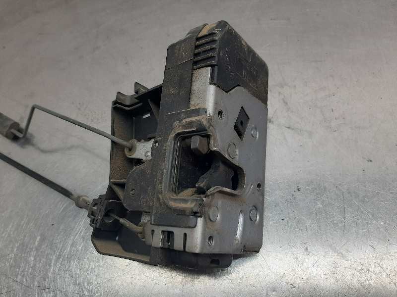 Recambio de cerradura puerta delantera derecha para renault trafic combi (ab 4.01) referencia OEM IAM   