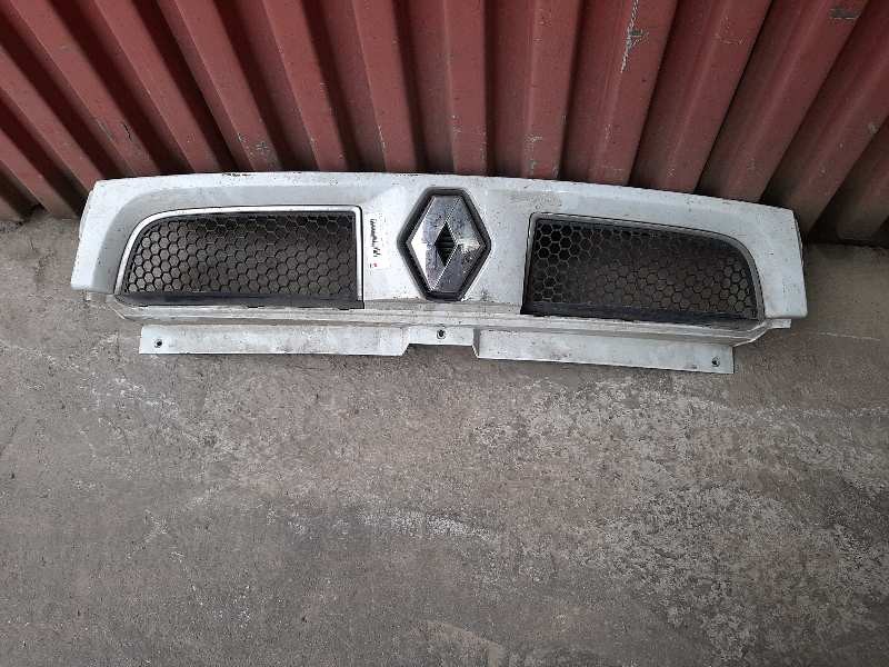 Recambio de rejilla delantera para renault trafic combi (ab 4.01) referencia OEM IAM   