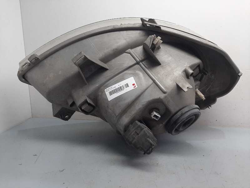 Recambio de faro izquierdo para renault trafic combi (ab 4.01) referencia OEM IAM   