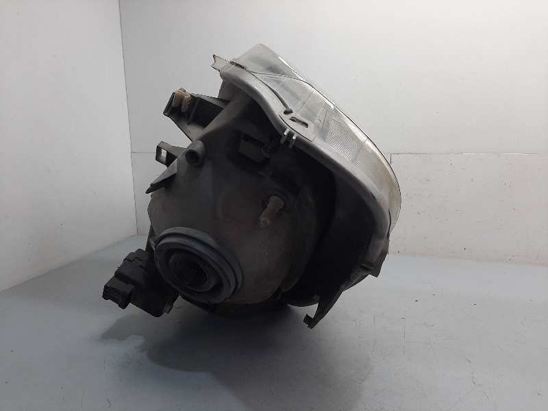 Recambio de faro izquierdo para renault trafic combi (ab 4.01) referencia OEM IAM   