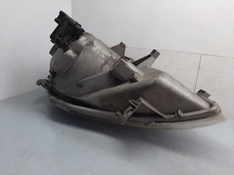 Recambio de faro derecho para renault trafic combi (ab 4.01) referencia OEM IAM   