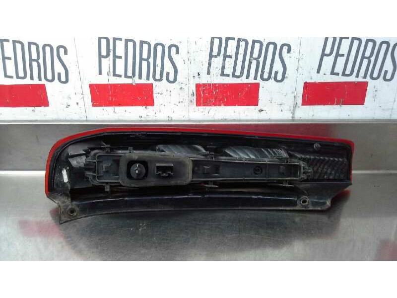 Recambio de piloto trasero derecho para ford fiesta (cbk) trend referencia OEM IAM 1324561  