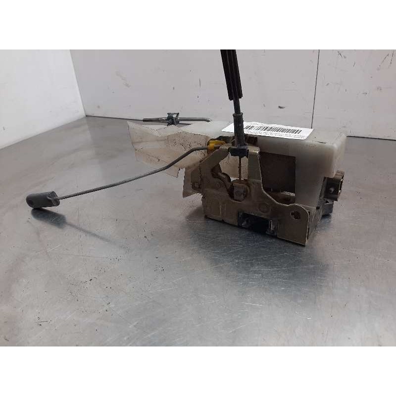 Recambio de cerradura puerta delantera izquierda para renault clio ii fase i (b/cbo) 1.9 d referencia OEM IAM 7701045304  
